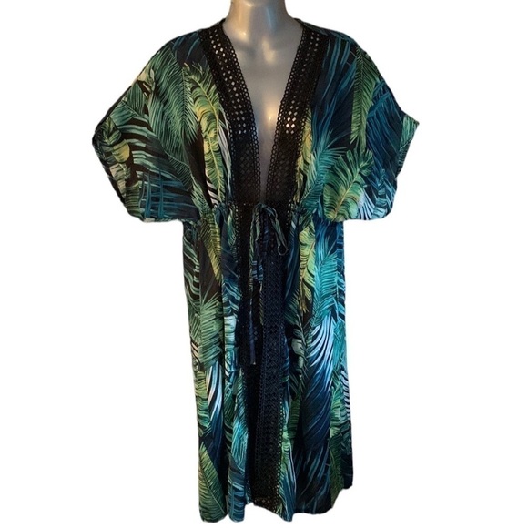 Bisou’s Project Mid-Length Green Kimono With Lace Trim And Palm Tree Print Small - Picture 8 of 8